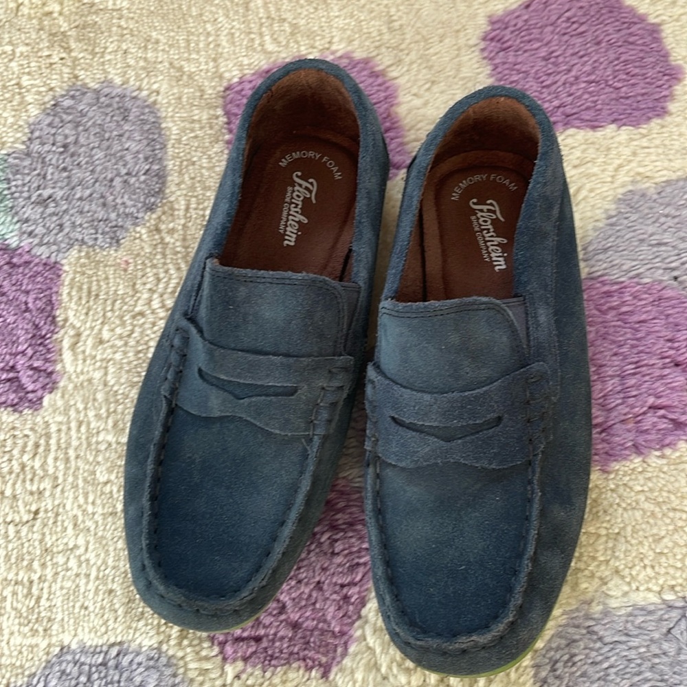 Florsheim kids suede loafers. Size 5 1/2.